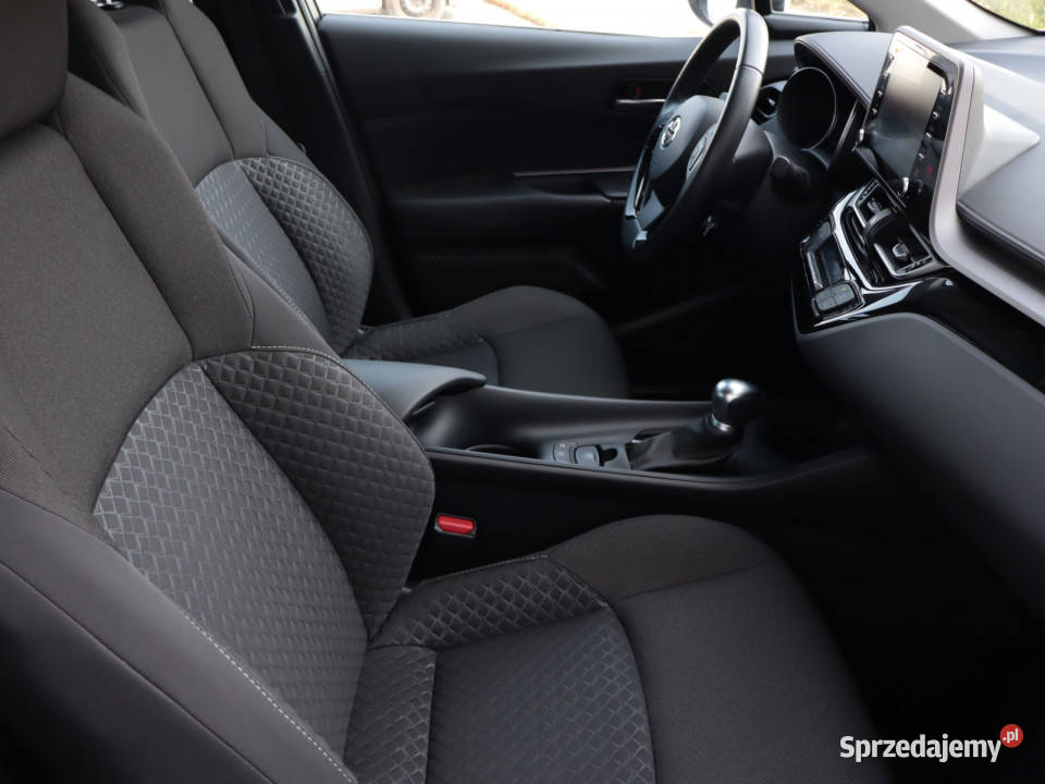 Toyota CHR 18 Hybrid Rok produkcji 2022 Piaseczno