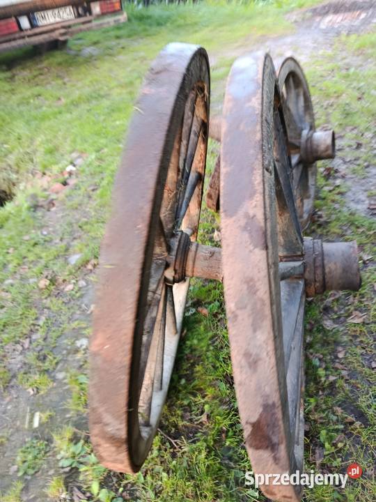 Koła wozu konnego