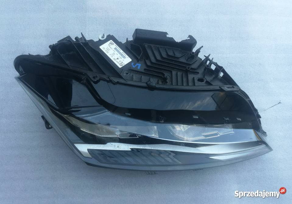 Peugeot 308 T10 Full Led reflektor lampa prawy Przeźmierowo