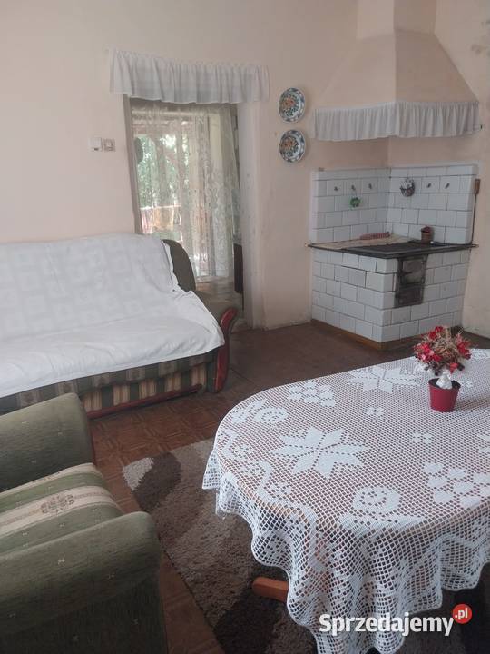 Dom położony we wsi Żeleźnica