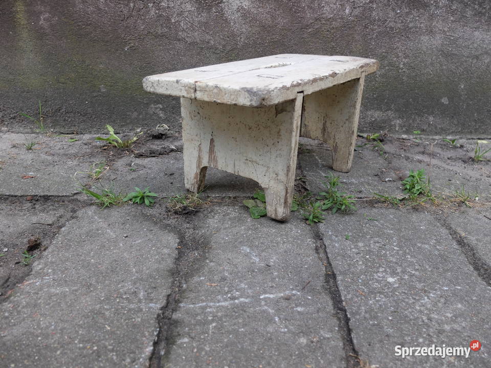 Stary wiejski taboret ławeczka ryczka 801 Kościan