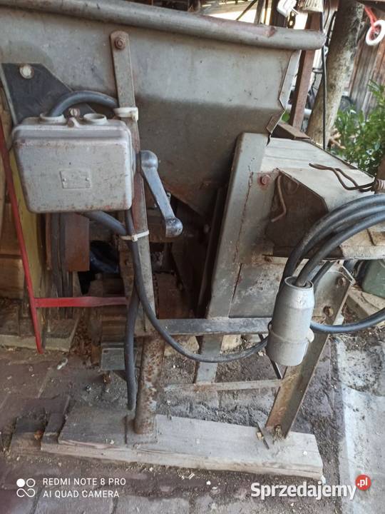 sprzedam młynek śrutownik do zboża nieuszkodzony sprzedam