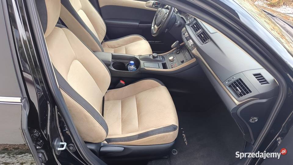 Lexus ct200h salon serwis niski przebieg elektryczne szyby Poniatowice sprzedam