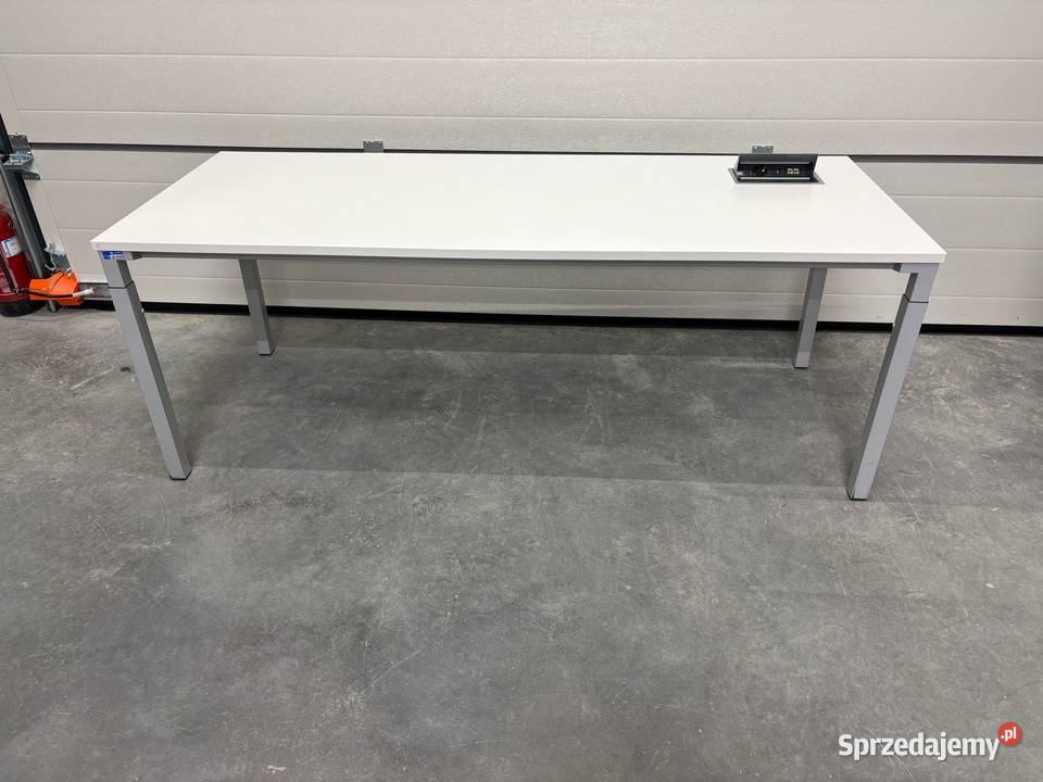 Biurko Steelcase Kalidro z media portem Biuro Kraków