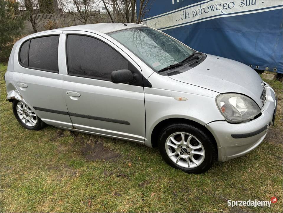 Toyota Yaris 13 VVTi 2001 kolizji w tył elektryczne lusterka Kłodawa
