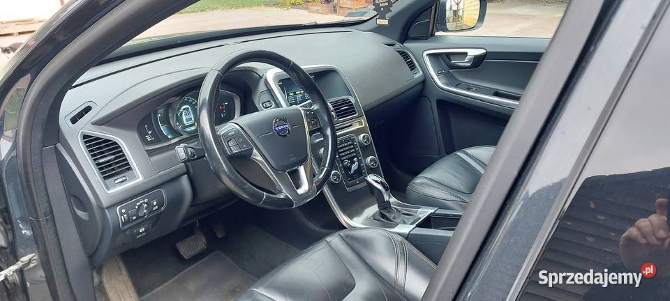 sprzedam prywatne Volvo XC60 z 2014 roku 4/5 Górne Wymiary
