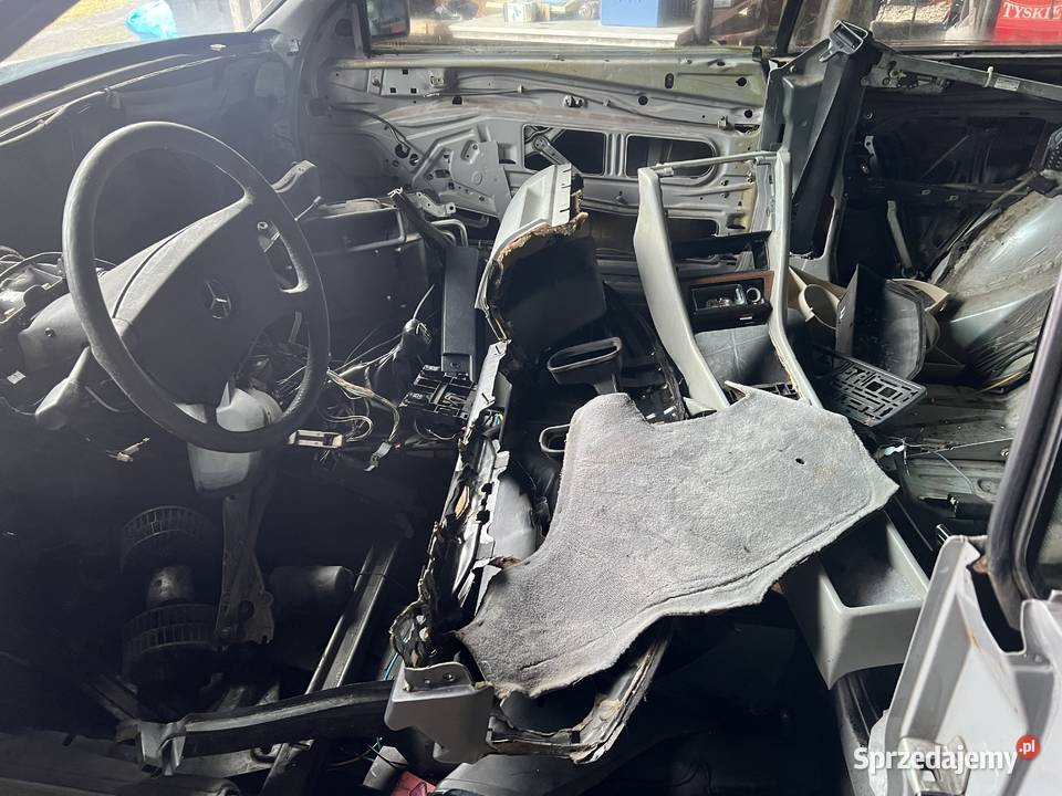 Mercedes w124 coupe uszkodzony Waleńczów sprzedam