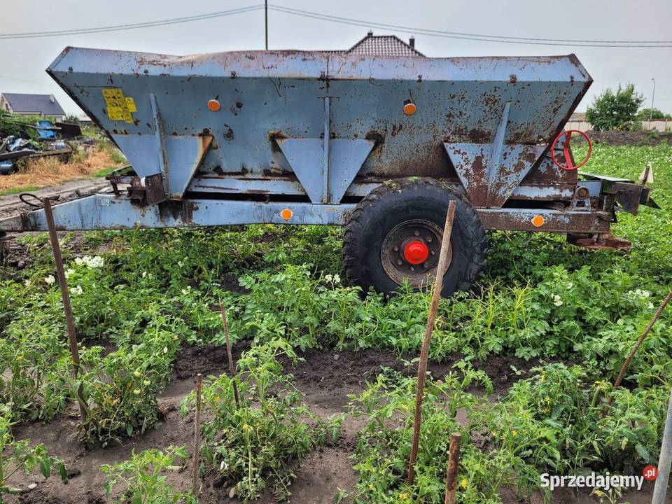 Rozsiewacz wapna nawozu RCW5 nieuszkodzony łódzkie Drużbice