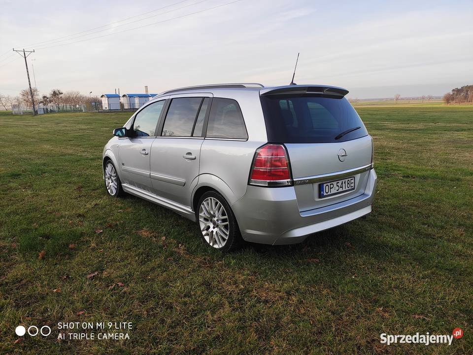 Opel Zafira B 19 OPC Line srebrny