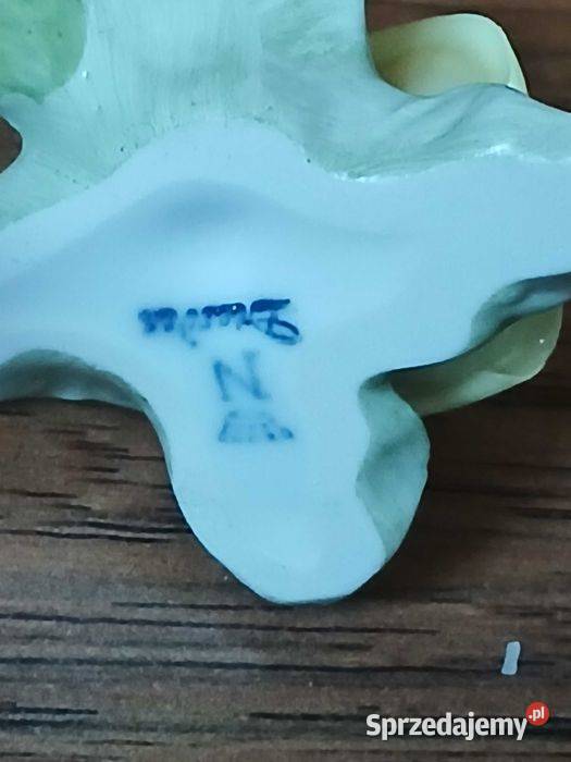 Zestaw 2 porcelanowych figurek różyczek Kraków