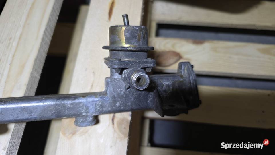 Listwa wtryskowa c20xe GM 90 298 327 Regulator lubelskie sprzedam