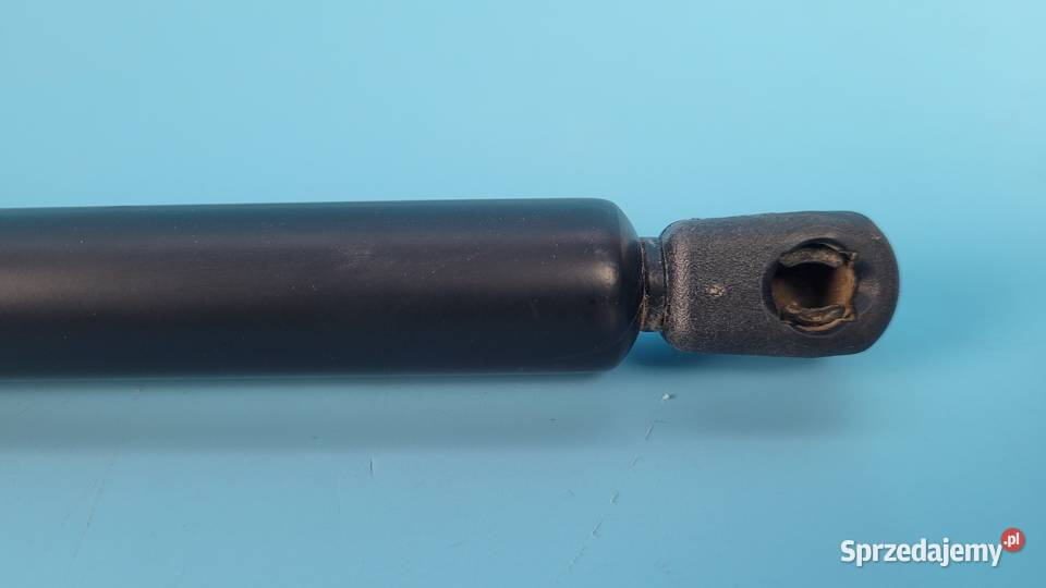 CASE IH PUMA 145 12r SIŁOWNIK GAZOWY MASKI Kolno