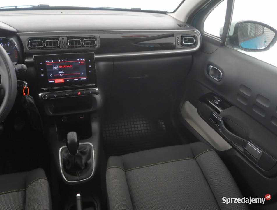 Citroen C3 12 PureTech światła do jazdy dziennej