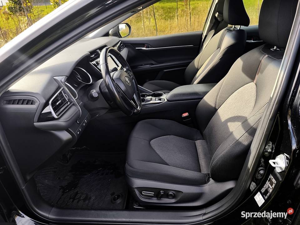 Toyota Camry Comfort Salon Serwis ASO Hybrid 218 świętokrzyskie Kielce sprzedam
