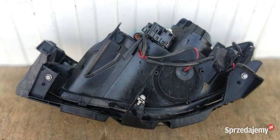 SUBARU IMPREZA 200711 LAMPA PRAWA