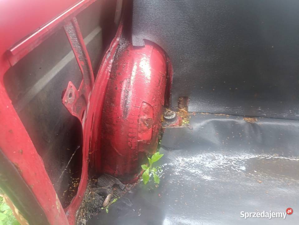 Buda Fiat 126p bez dokumentów Bełdów