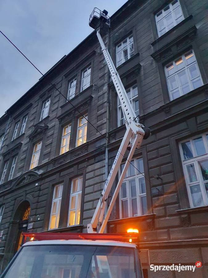 Podnośnik koszowy Zwyżka 20m Wynajem Kęty