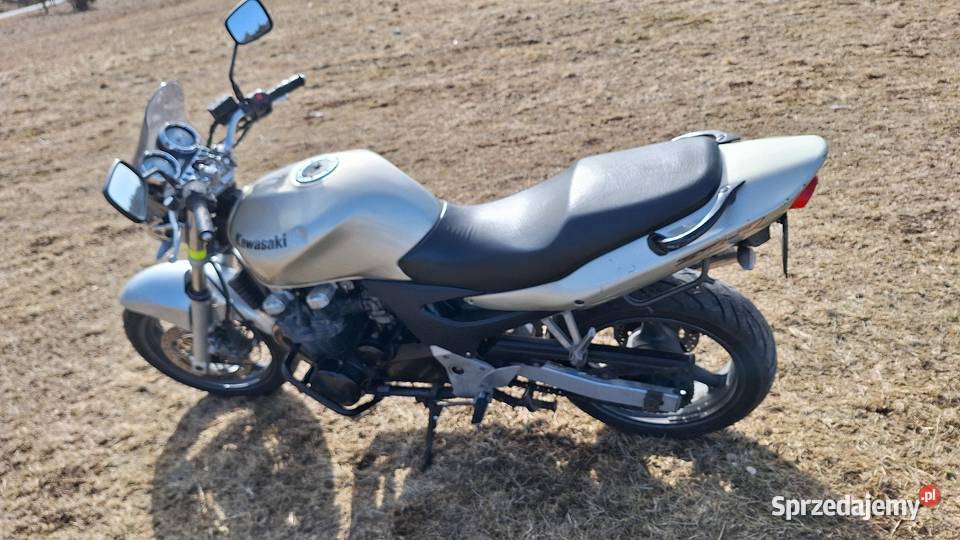 Kawasaki zr7 srebrny