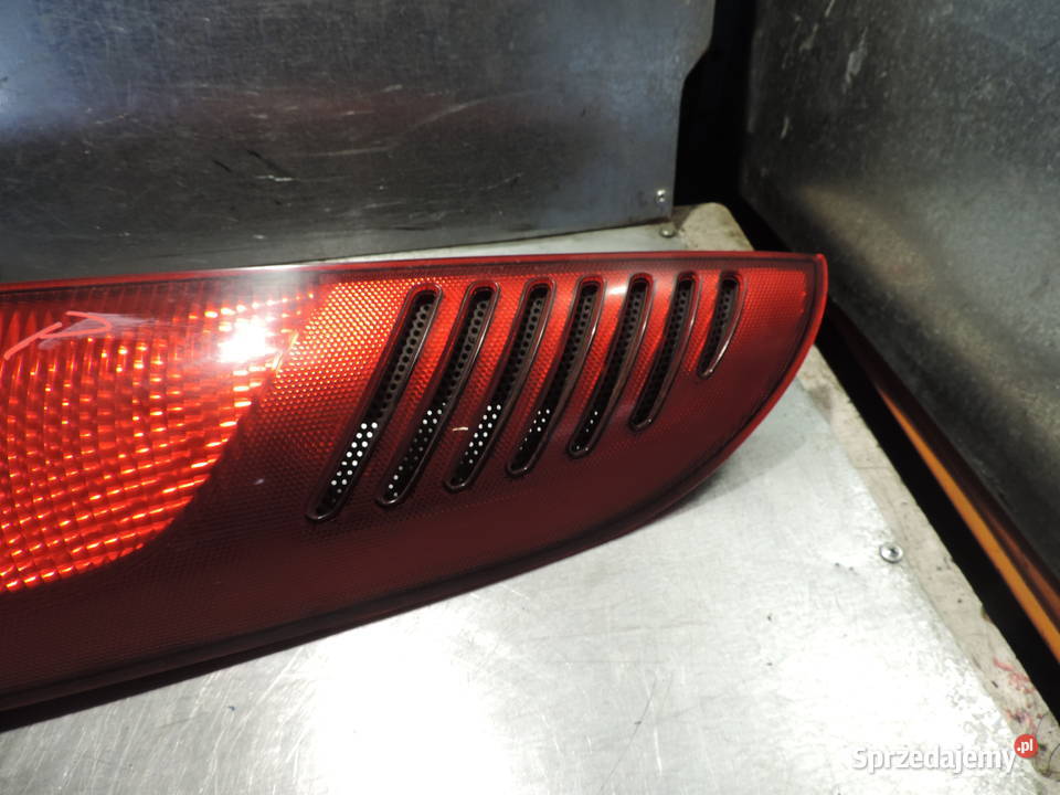 MERCEDES VANEO W414 LAMPA PRAWY TYŁ Lampy tylne