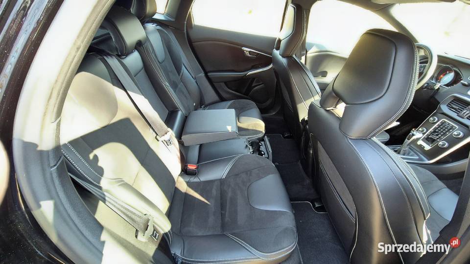 Sprzedam Volvo V40 RDesign D3 centralny zamek Łasin