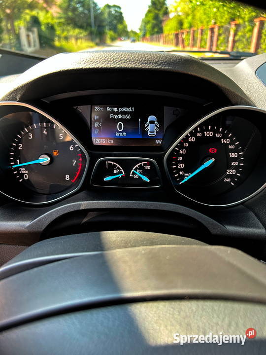 Ford Kuga 15 EcoBoost 4x2 Titanium bez wady z Kostrzyn nad Odrą