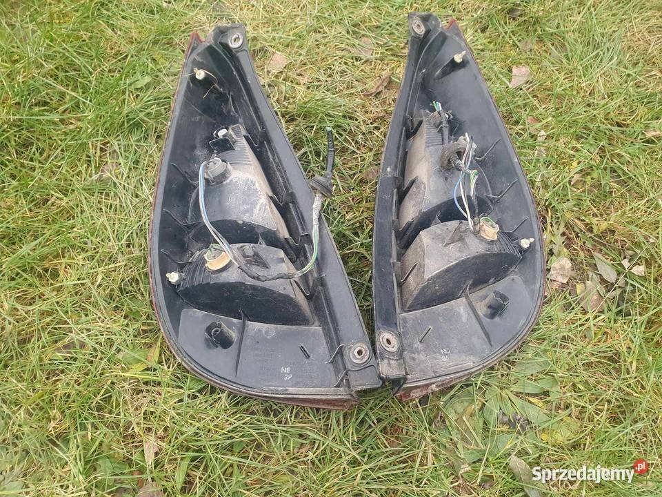 Lampa tylna prawa lewa Suzuki Liana hatchback Kraków