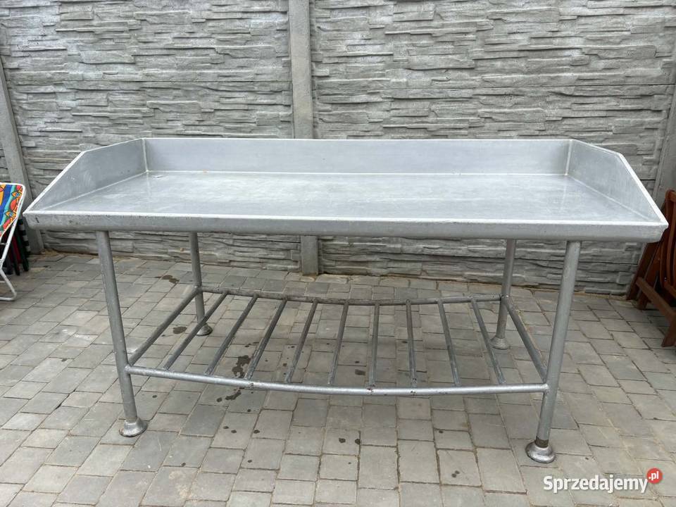 Duży solidny stół aluminiowy do obróbki z wielkopolskie