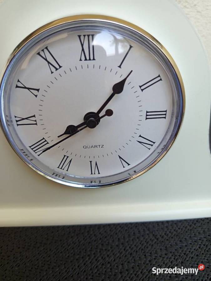 Zegar kominkowy Biały stylizowany oprawiony w
