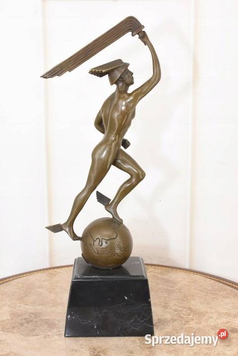 Hermes z Mieczem na Kuli Ziemskiej Figura z małopolskie Kraków