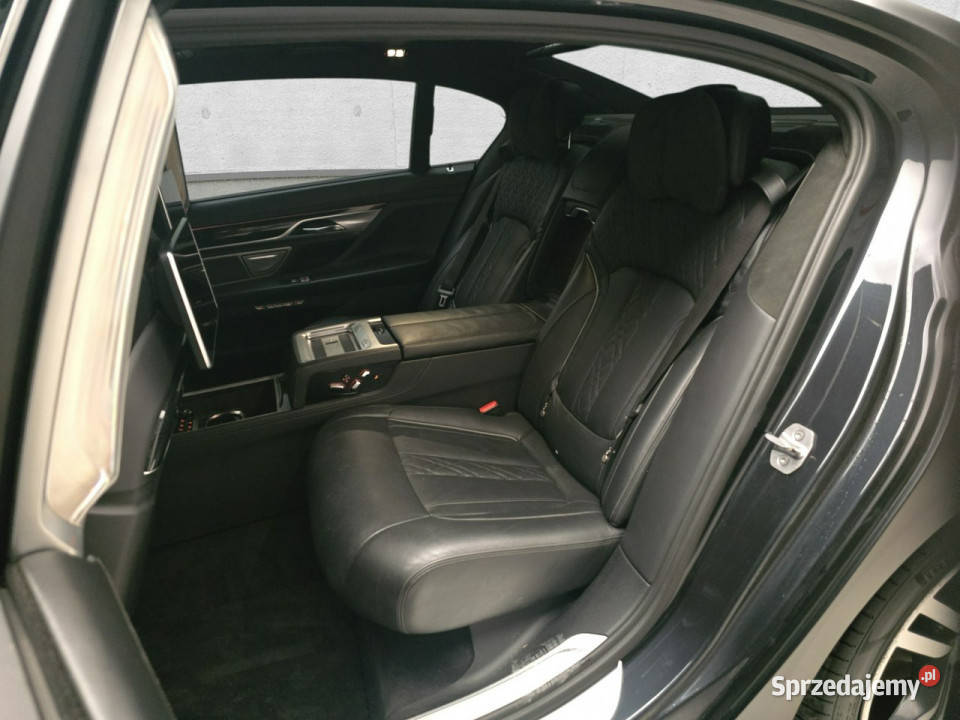 BMW 750 G12 2015 dolnośląskie