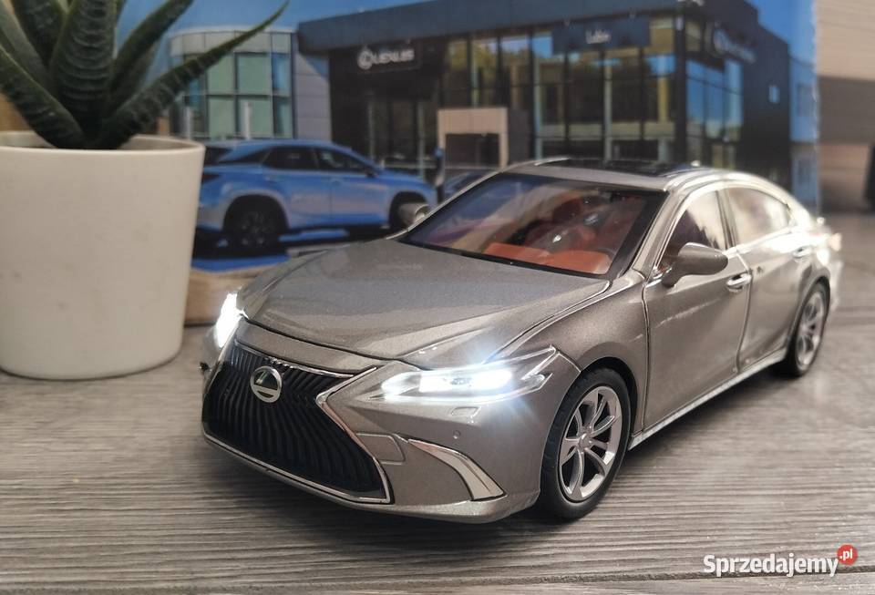 Sprzedam nowy model Lexus Es 300h w skali 1 24 Kutno sprzedam