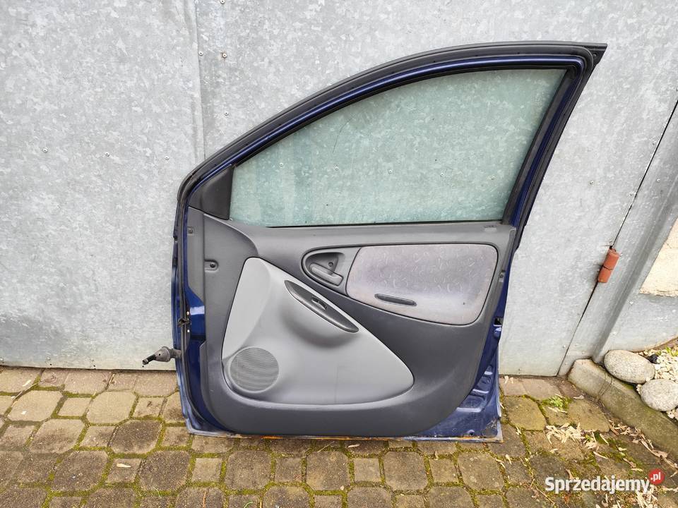 Drzwi Toyota Yaris prawy przód wersja 4 drzwiowa Rok produkcji 2000 podkarpackie Łańcut
