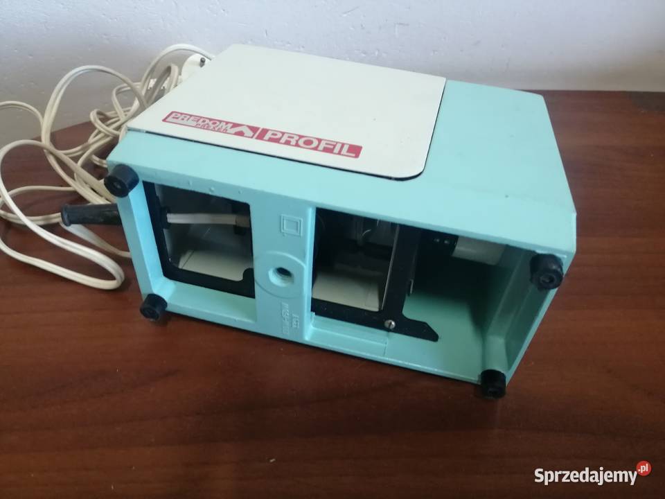 Rzutnik projektor diaskop Profil do slajdów Pozostałe Borów sprzedam