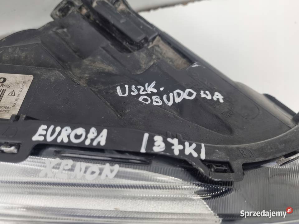 Volvo XC60 1317r LIFT PRZEDNIA LAMPA PRAWA PRAWY Lampy przednie lubelskie Janów