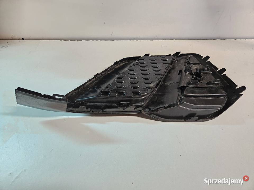 AUDI A1 II 82A SLINE KRATKA PRAWA ZDERZAKA PRZÓD osobowe wielkopolskie Międzychód