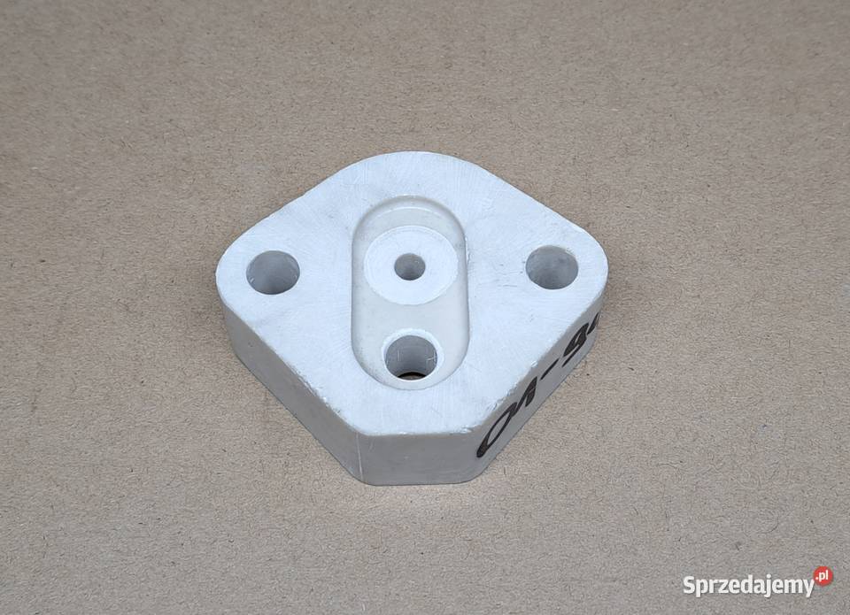 IZOLATOR PODSTAWA POMPY PALIWA FIAT 126P sprzedam