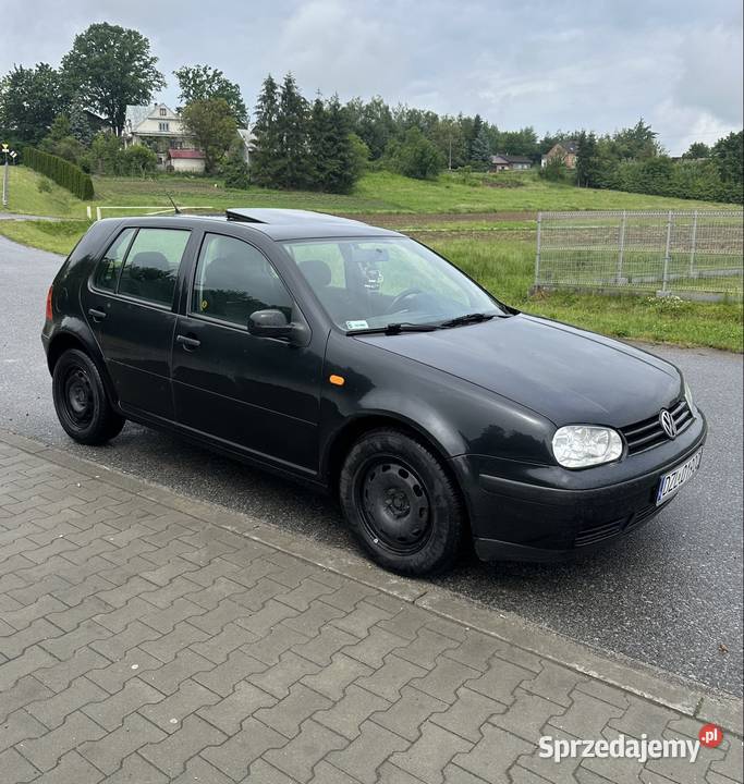 Volkswagen Golf 4 19 TDI 1998r Rok produkcji 1998 Słotowa sprzedam