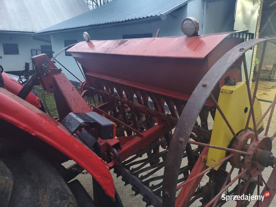 Siewnik fabryczny ciągnikowy 17 lejii Jarosław