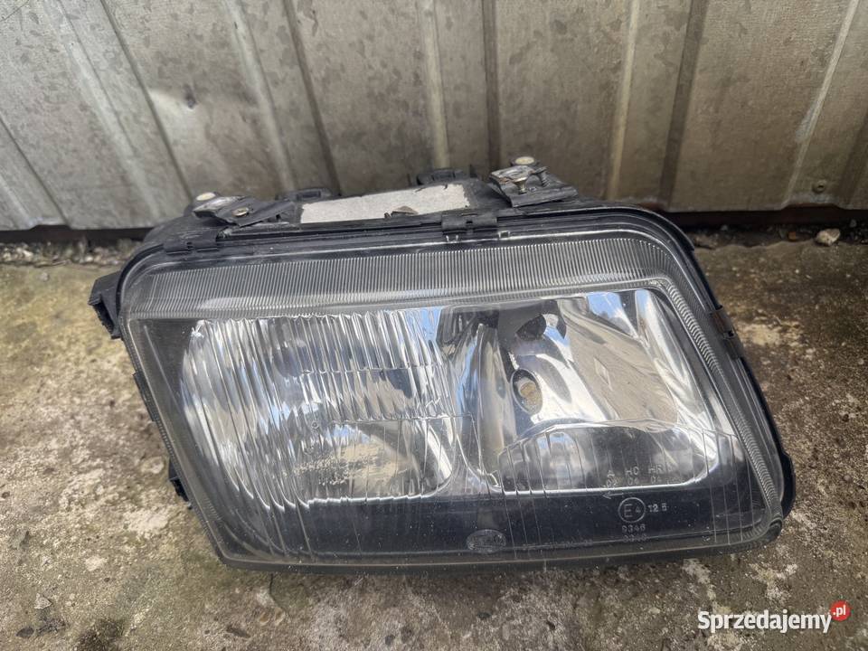 REFLEKTOR LAMPA PRZÓD PRAWA AUDI A3 8L 9606