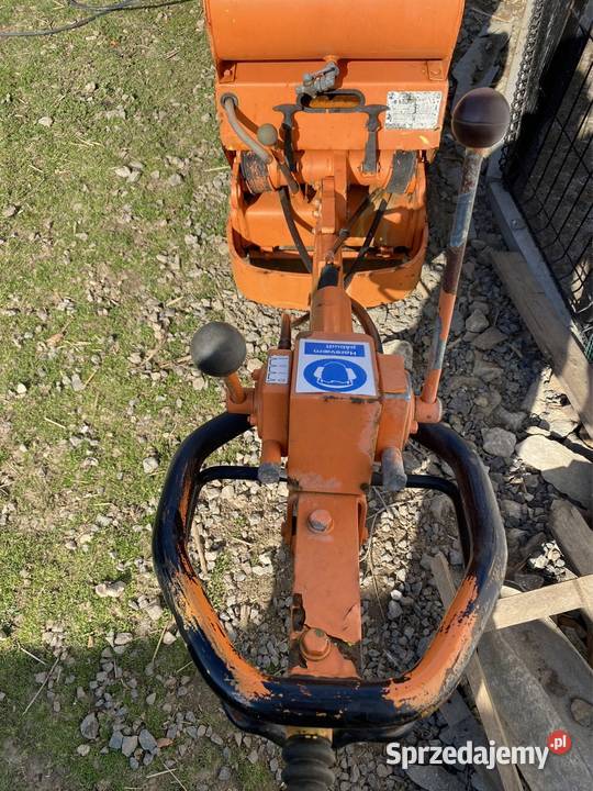 Bomag walec z funkcją wibrowania zageszczarka świętokrzyskie Jałowęsy