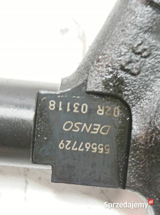 WTRYSKIWACZ 55567729 17 CDTI Opel Astra IV 2009