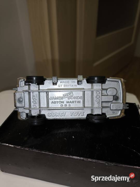Aston Martin Corgi Toys 143 Modelarstwo dolnośląskie Wrocław