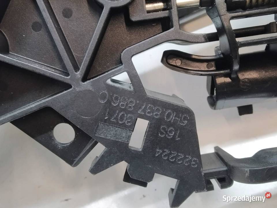 KLAMKA ZEWNĘTRZNA PRAWA TYŁ SZARA 5H0837886C