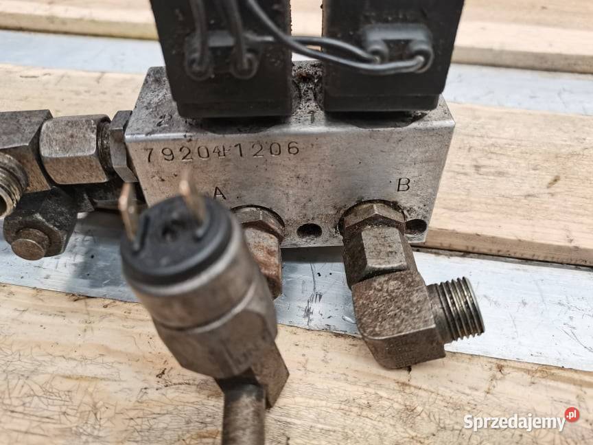 Blok zaworowy Claas Scorpion 79204P1206 Wilkowo