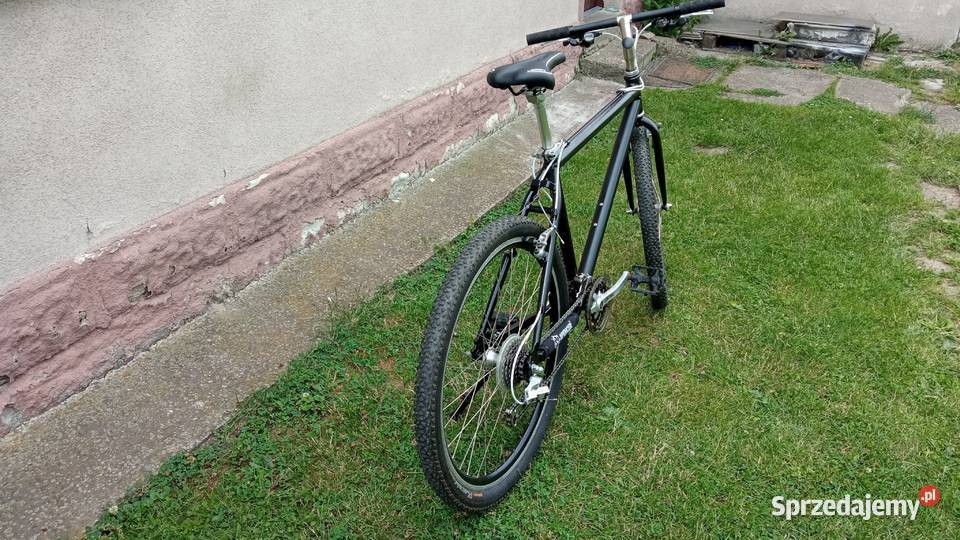 Rower MTB w czarnym macie na Shimano Altus CT90 Rowery opolskie Sidzina