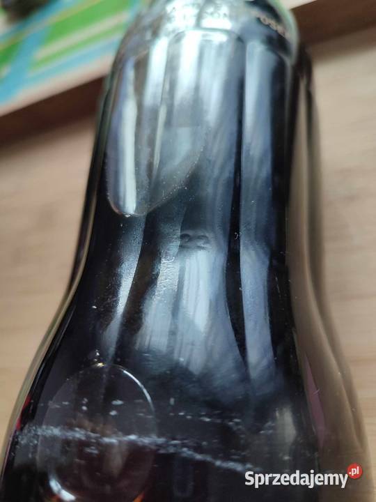 Coca Cola z 1974 roku w butelce zakapslowanej i