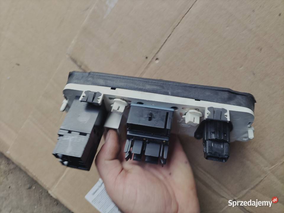 Panel nawiewu klimatyzacji FORD MONDEO MK1 Kamień-Kolonia
