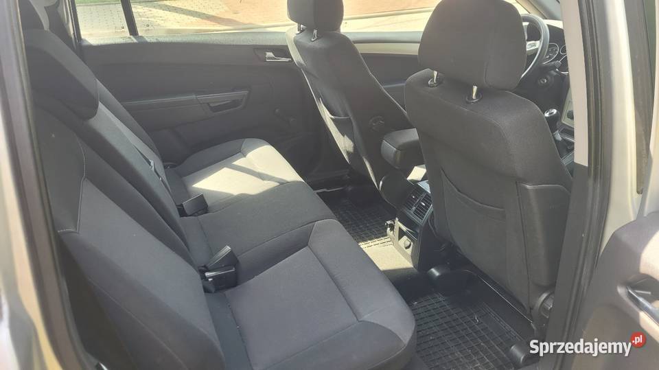 Opel zafira 2008 16 benzyna 7mio osobowyhak elektryczne lusterka Opel