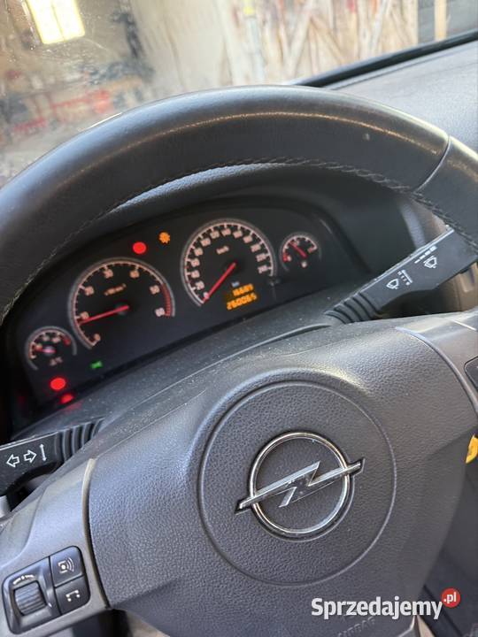 Sprzedam czopek Vectra C Cosmo Rok produkcji 2007 Samochody osobowe łódzkie Borów