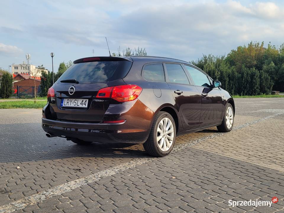 Opel Astra J Sports Tourer 150 Jahre 14 turbo ESP Dęblin sprzedam